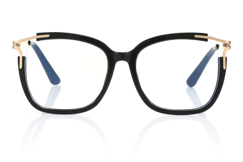 Antonetta is designed to complete your casual yet elegant appearance.