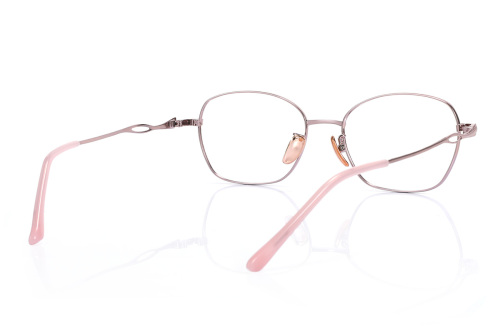 Hey, you won’t want to miss these chic eyeglasses!