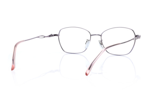 Hey, you won’t want to miss these chic eyeglasses!