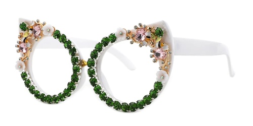 Step into the spotlight with these dazzling purple cat-eye frames!