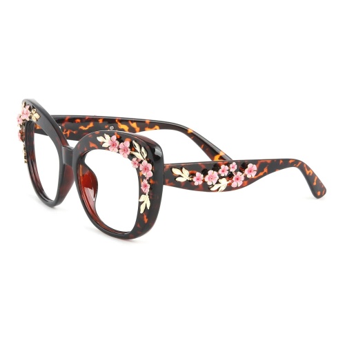 Tropic is designed with the concept of uniqueness and elegance combined together.