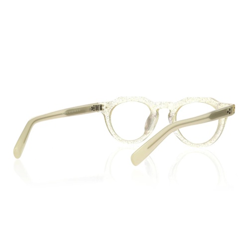 Hey peeps, don’t sleep on this awesome eyeglass frame—it’s a daily essential done right!