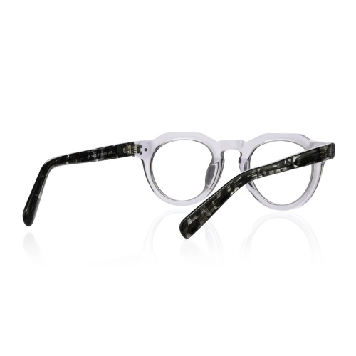 Hey peeps, don’t sleep on this awesome eyeglass frame—it’s a daily essential done right!