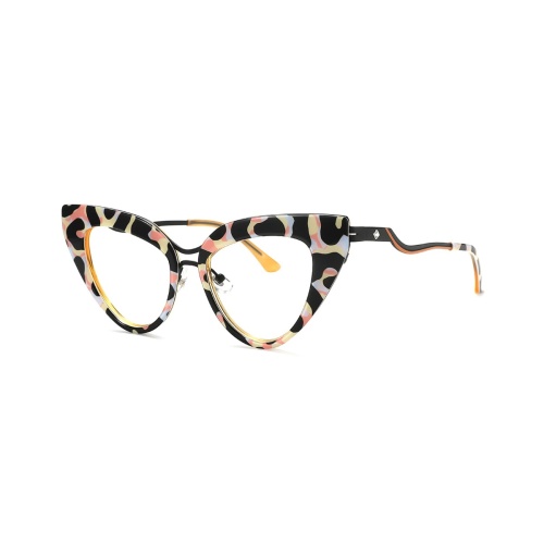 These eyeglasses offer a playful yet sophisticated look,
