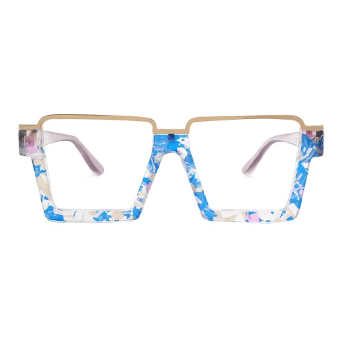 ​Looking to make a bold fashion statement?