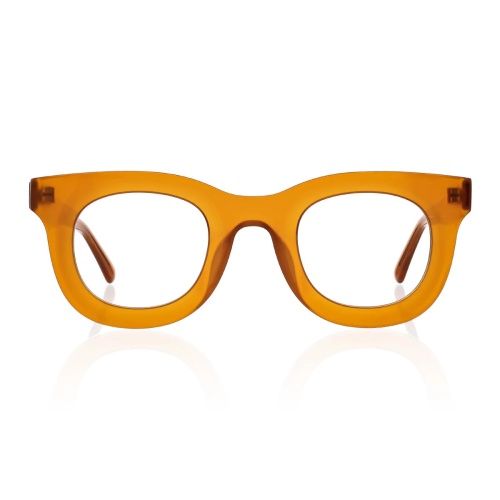 Fall in love with retro charm all over again with these full-rim oval glasses!