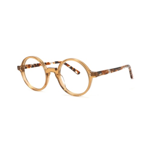 Ready to elevate your look with frames that blend sophistication and versatility?