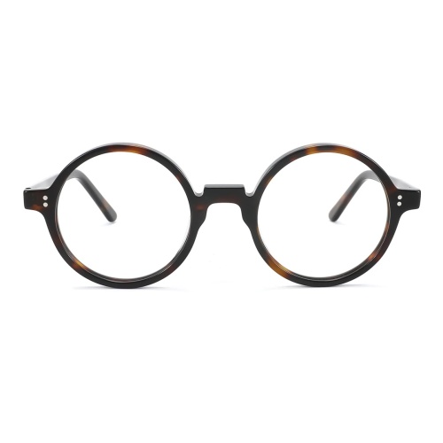 Ready to elevate your look with frames that blend sophistication and versatility?