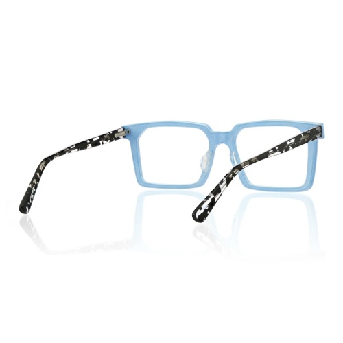 Looking for standout daily eyeglasses that won’t weigh you down?