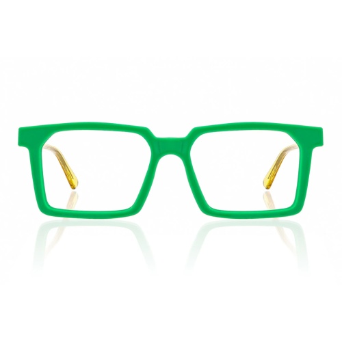 Looking for standout daily eyeglasses that won’t weigh you down?