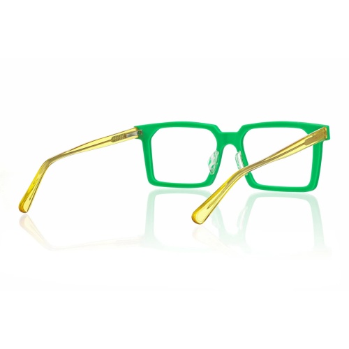 Looking for standout daily eyeglasses that won’t weigh you down?