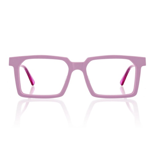 Looking for standout daily eyeglasses that won’t weigh you down?