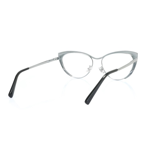 What a sleek pick these eyeglasses are!