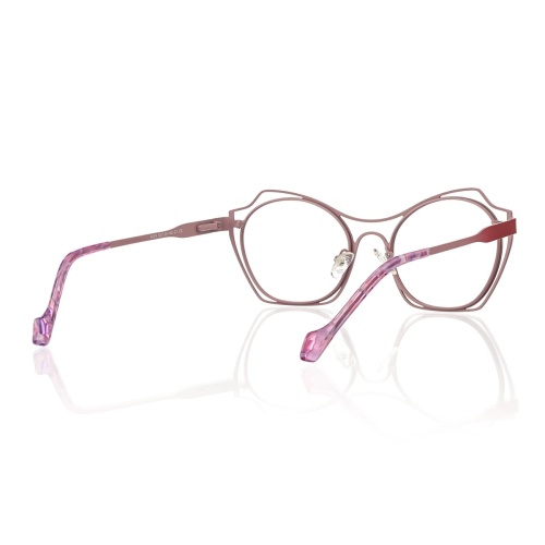 Looking to add a unique twist to your everyday look?