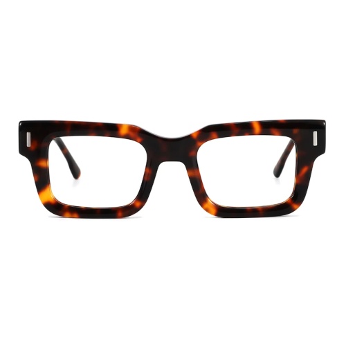 Want eyewear that’s equal parts playful and polished?