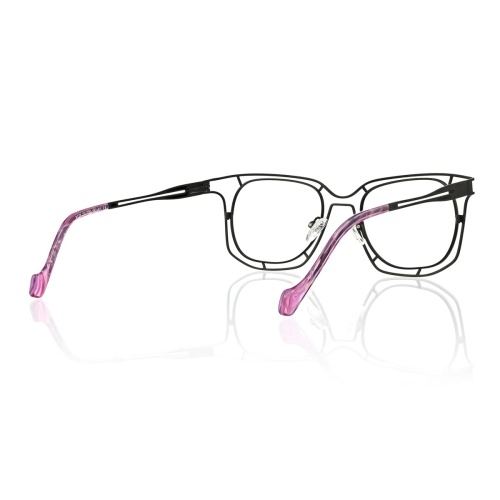 Wow, check out this game-changing eyewear!