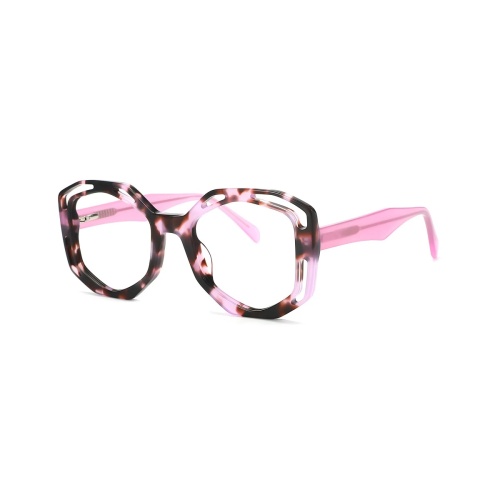 Make a bold statement with these eye-catching glasses!​​