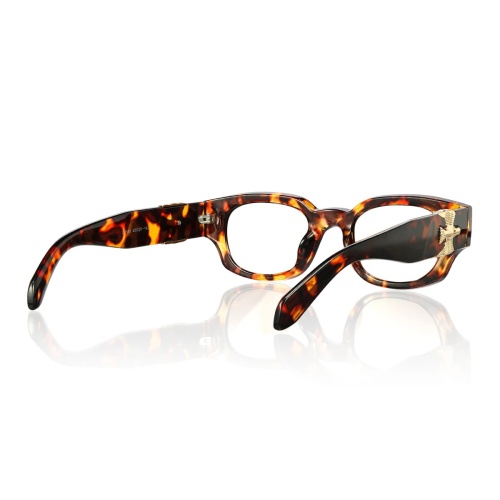 Hey, eyewear lovers!