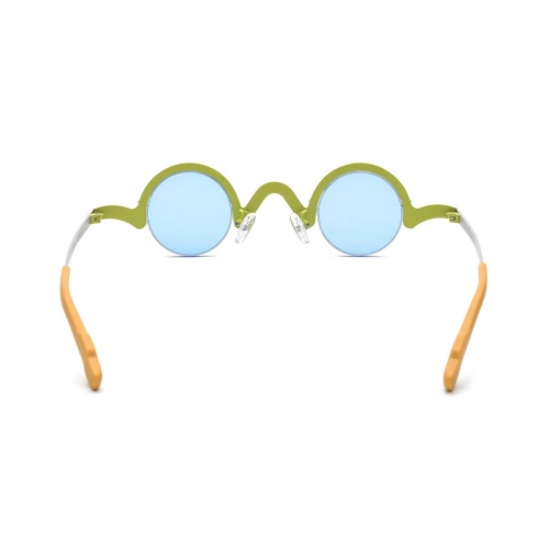 Looking to refresh your eyewear collection with something bold and stylish?