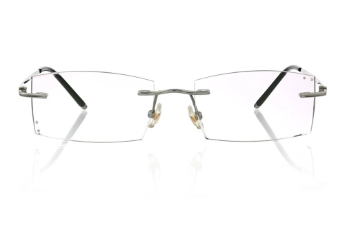 You’ll instantly fall for this chic pair of eyeglasses!