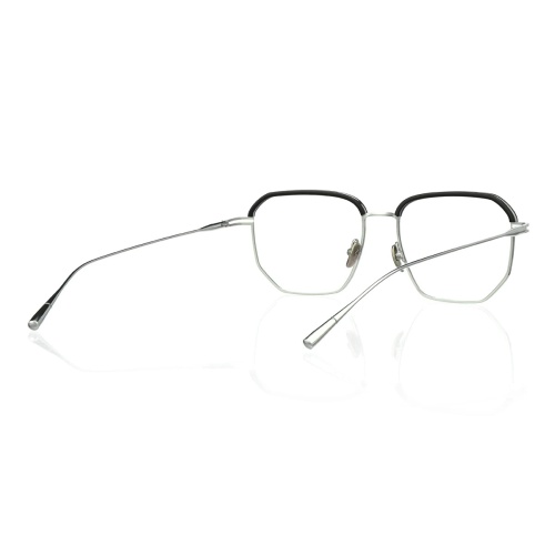 Hey, eyewear enthusiasts!