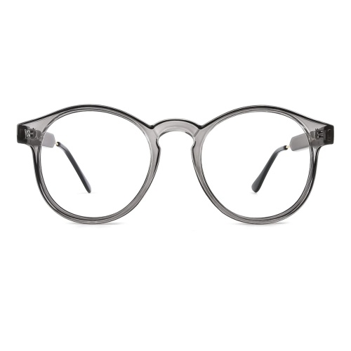 Yadyra exhibits simplicity with a stylish impression.