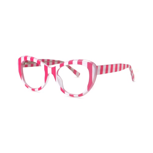 Want eyewear that combines classic charm with modern comfort?